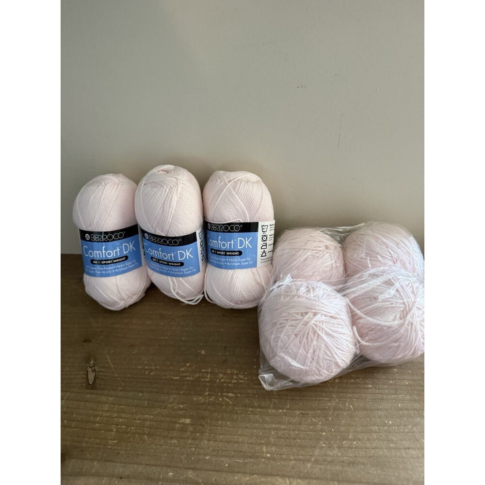Berroco Comfort DK #2705  Light Pink Lot of 7 Skeins acrylic, machine wash